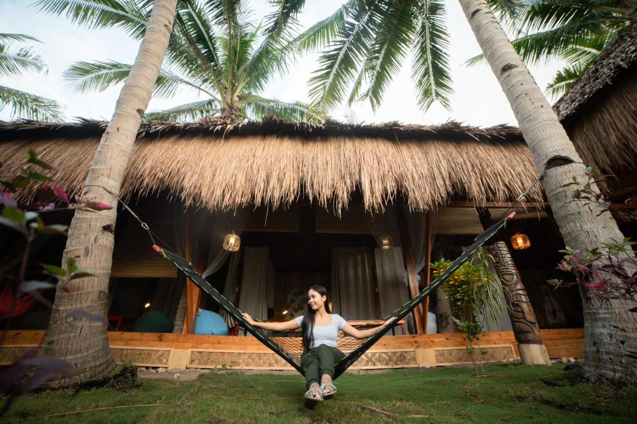 Nautilus Hostel & Hammocks パングラオ エクステリア 写真