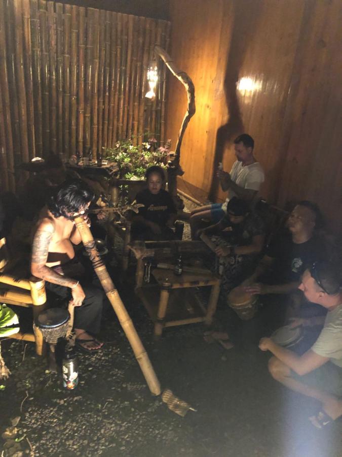 Nautilus Hostel & Hammocks パングラオ エクステリア 写真