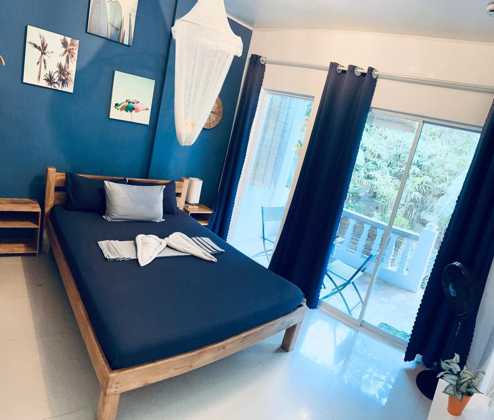 Nautilus Hostel & Hammocks パングラオ エクステリア 写真