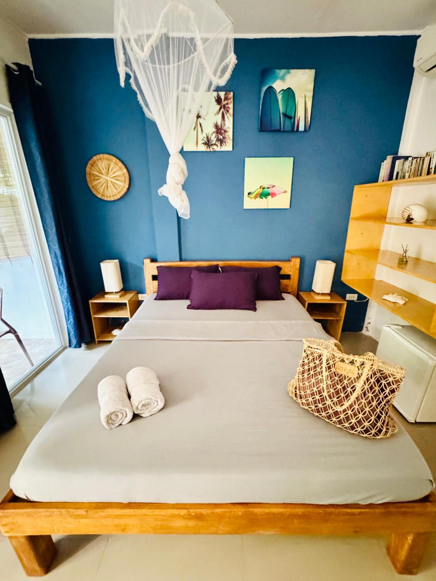 Nautilus Hostel & Hammocks パングラオ エクステリア 写真